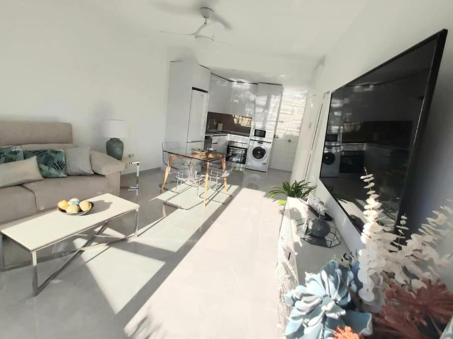 Lux. Frontbeach-Terrace. 5 Pools.Tv. 2 A.C.Netflix Benalmádena Exteriér fotografie