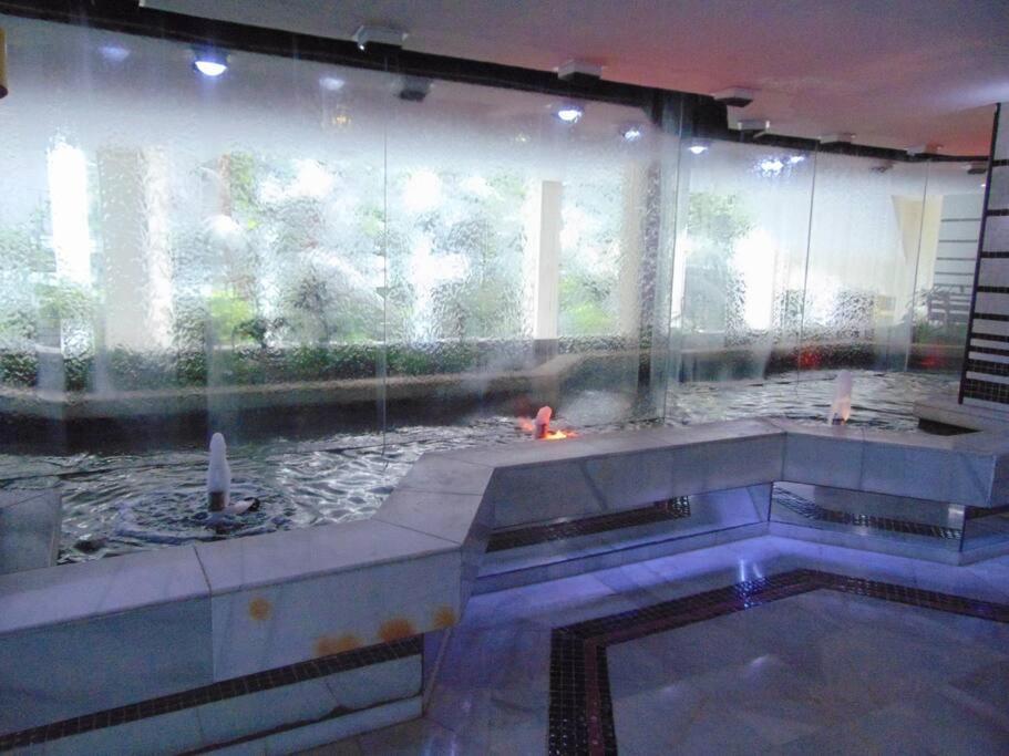 Lux. Frontbeach-Terrace. 5 Pools.Tv. 2 A.C.Netflix Benalmádena Exteriér fotografie